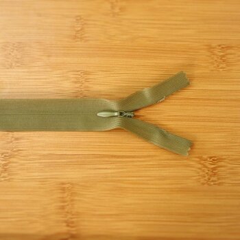 Nahtverdeckter Reißverschluss - 20cm - khaki