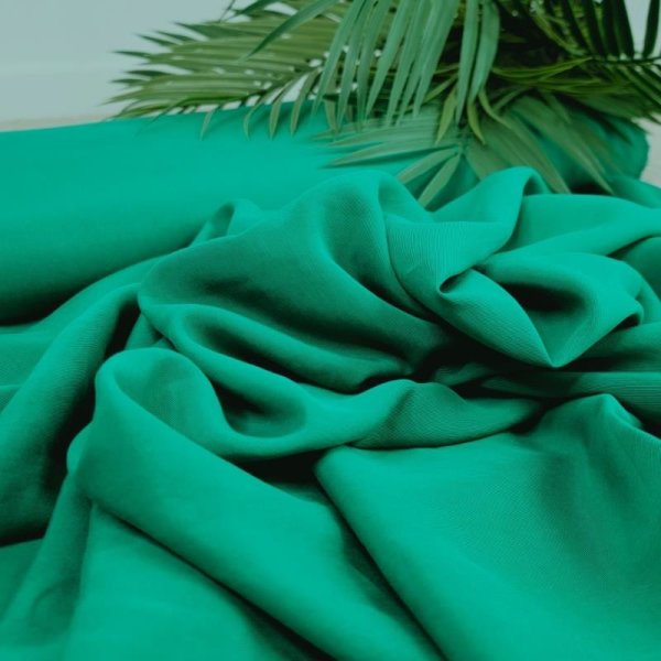 Stretch crepe fabric emerald green - Toptex
