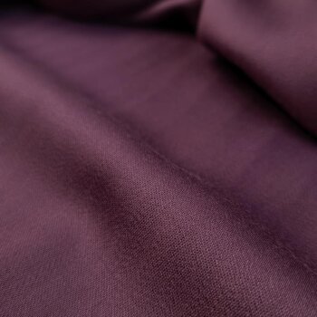 Premium Hosen-/Rockstoff Soft Satin - reine Schurwolle - uni - frozen berry *Made in Italy*